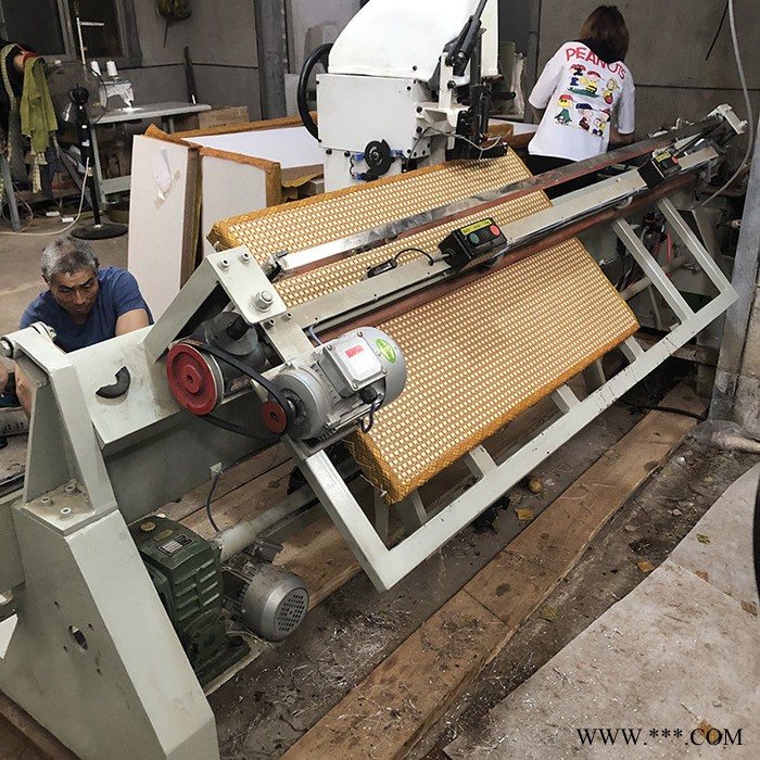 榻榻米棕板切割机 飞虹 榻榻米缝制机 生产加工