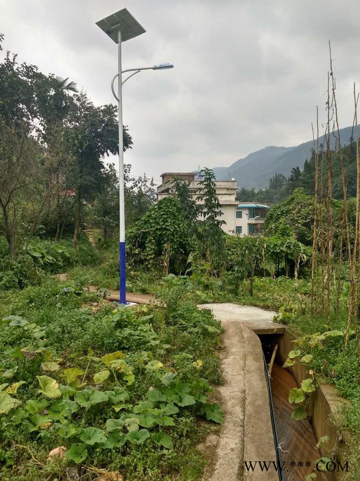 云南太阳能路灯生产厂家 批发太阳能道路灯 农村太阳能路灯