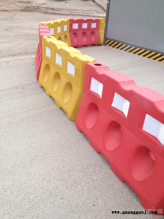 供应畅旺安全器 材 重庆水马 交通设施 隔离墩 防撞桶 水马防撞水马
