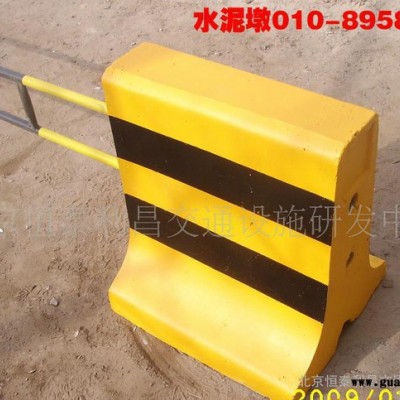 北京地区交通设施工程专用水泥墩 防护墩 隔离墩 市政道路