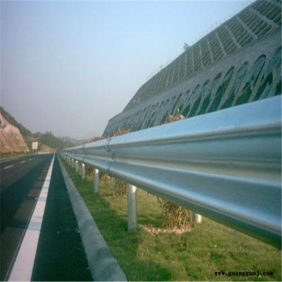 高速公路护栏网 高速公路桥梁护栏网 高速公路护栏厂家 实力大厂，快速发货
