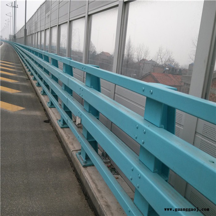 荣信 防撞护栏价格 高速公路防撞护栏 生产防撞护栏 高速路防撞护栏 长期现货