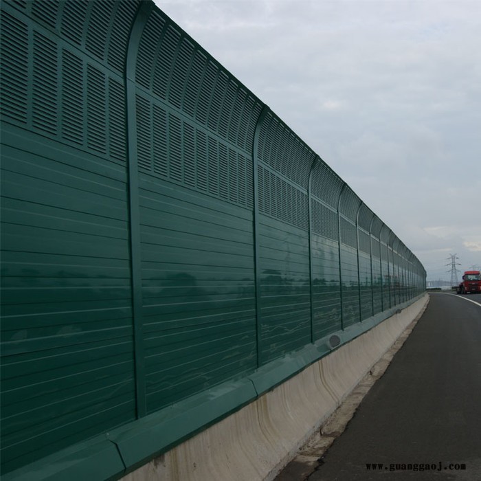 高速公路隔音墙 高速公路隔声屏障 声屏障 移动封闭屏障 各规格声屏障