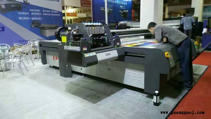 博众印刷电子设备 UV平板喷绘机