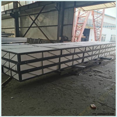 钢桁架轻型复合屋面板 济宁钢骨架轻型板 网架板彭石板 墙板承重好