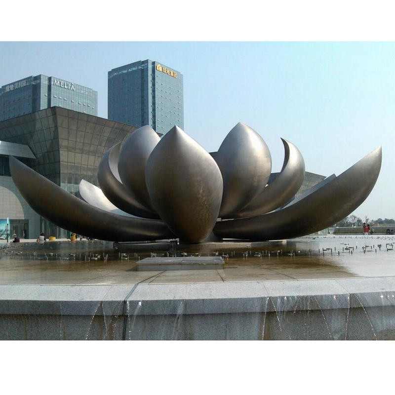 大型不锈钢雕塑莲花造型金属植物景观 酒店水景公园雕塑