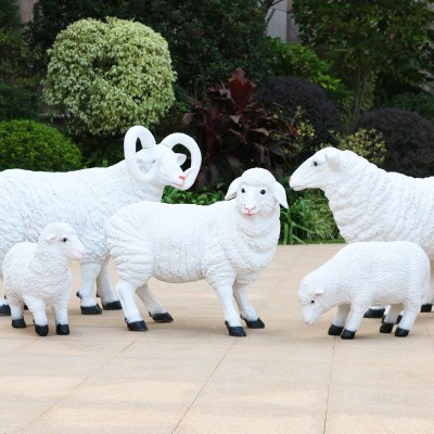 仿真绵羊摆件户外玻璃钢动物雕塑园林景观小品美陈装饰小品山羊